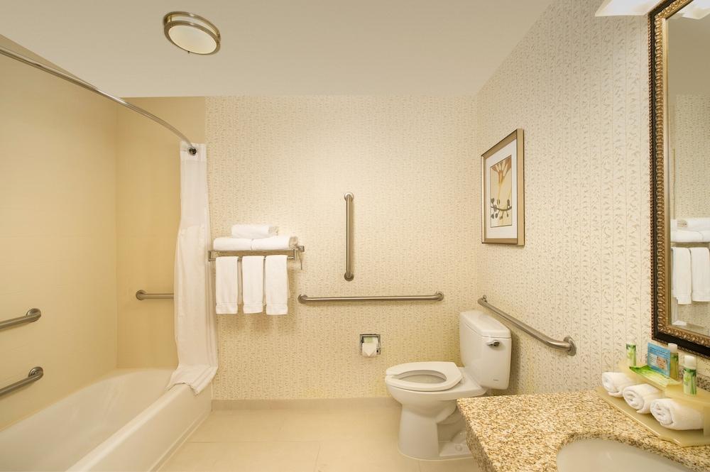 Holiday Inn Express & Suites Alexandria - Fort Belvoir By Ihg Bagian luar foto