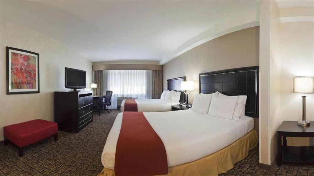 Holiday Inn Express & Suites Alexandria - Fort Belvoir By Ihg Bagian luar foto