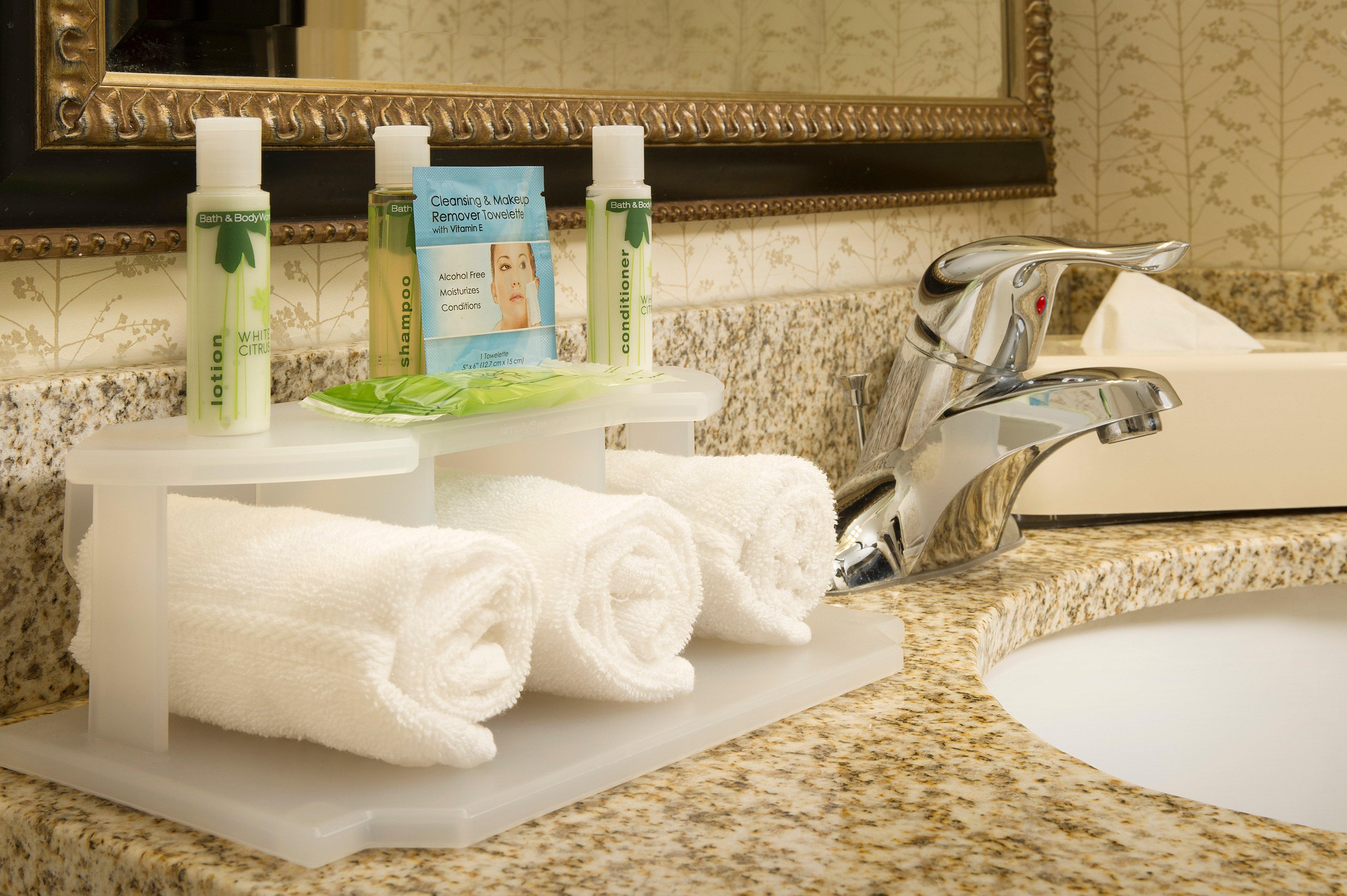 Holiday Inn Express & Suites Alexandria - Fort Belvoir By Ihg Bagian luar foto