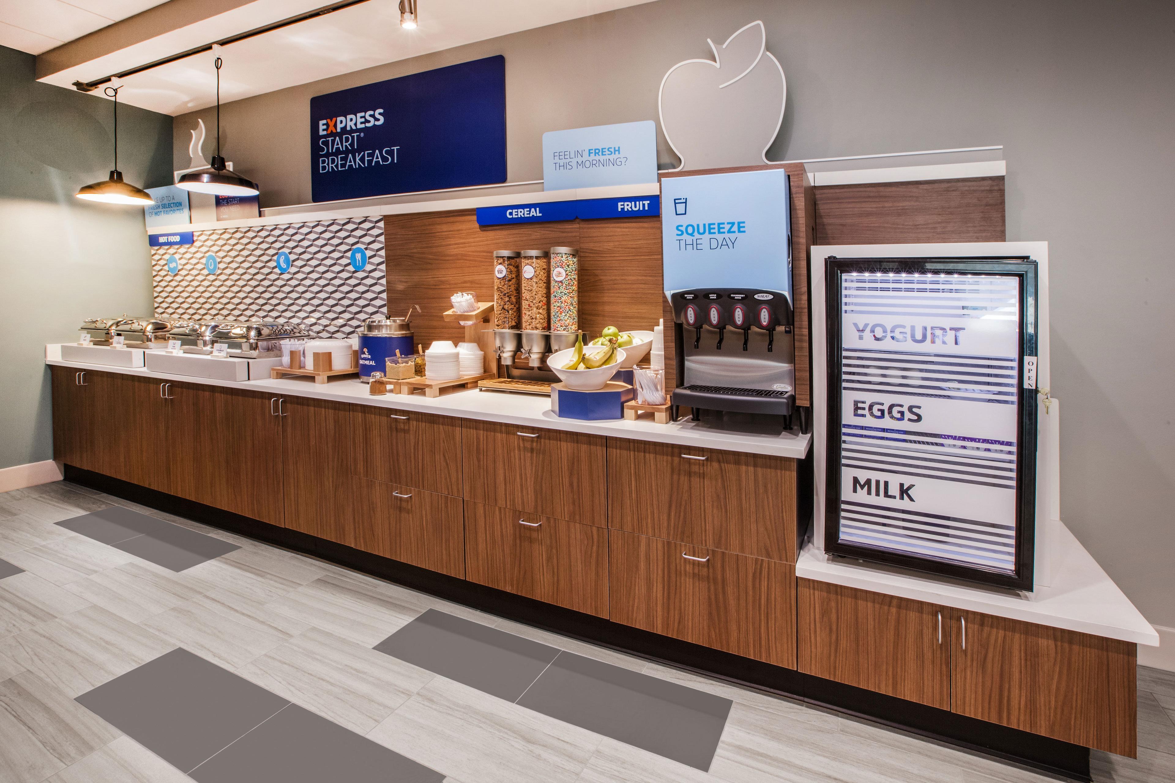 Holiday Inn Express & Suites Alexandria - Fort Belvoir By Ihg Bagian luar foto