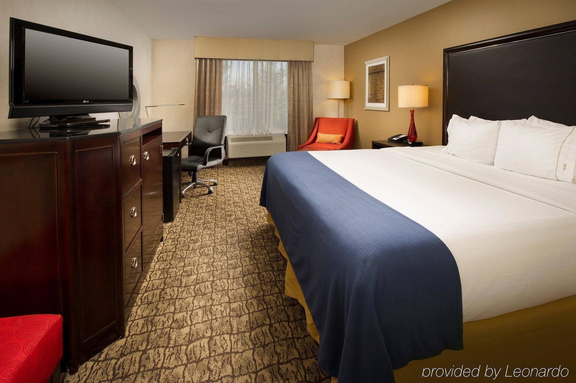 Holiday Inn Express & Suites Alexandria - Fort Belvoir By Ihg Bagian luar foto
